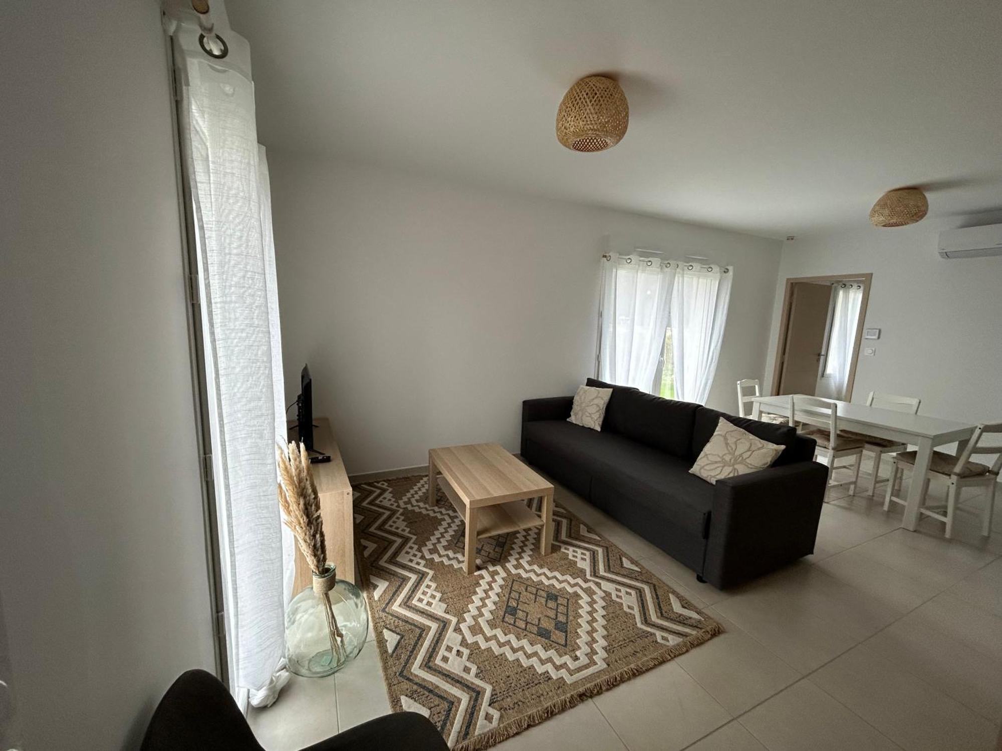 Appartement Avec Jardin Chateauneuf-de-Galaure Екстер'єр фото