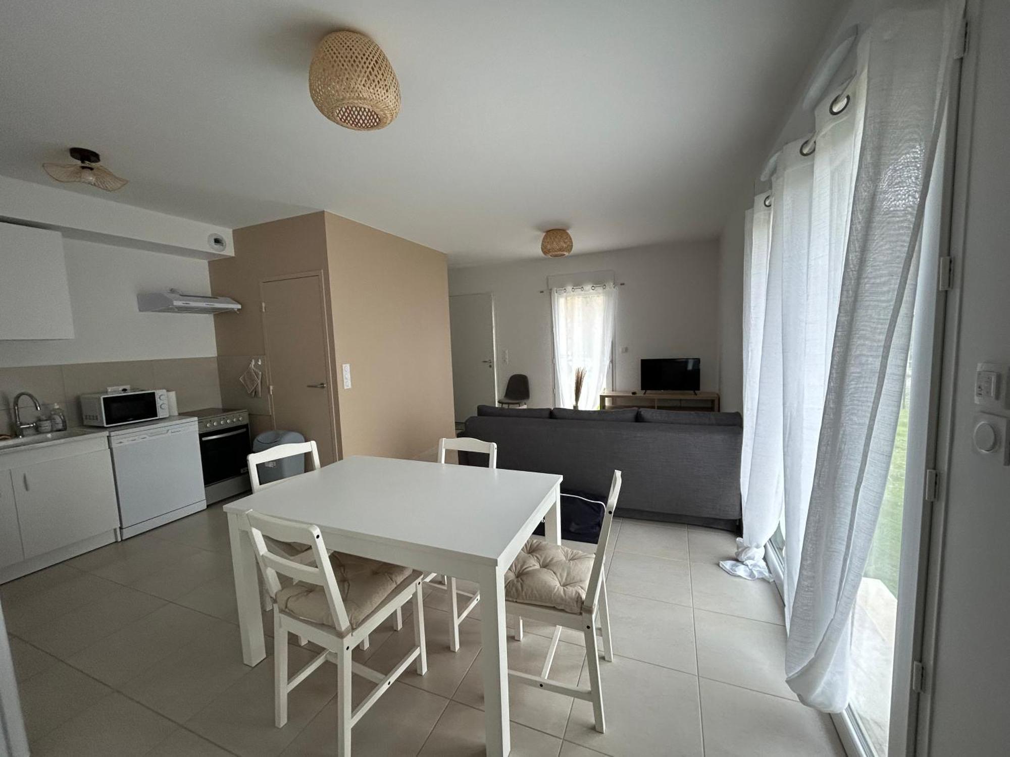 Appartement Avec Jardin Chateauneuf-de-Galaure Екстер'єр фото